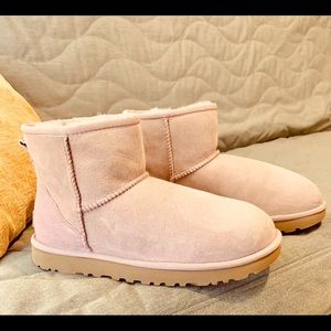 Women’s Pink Uggs